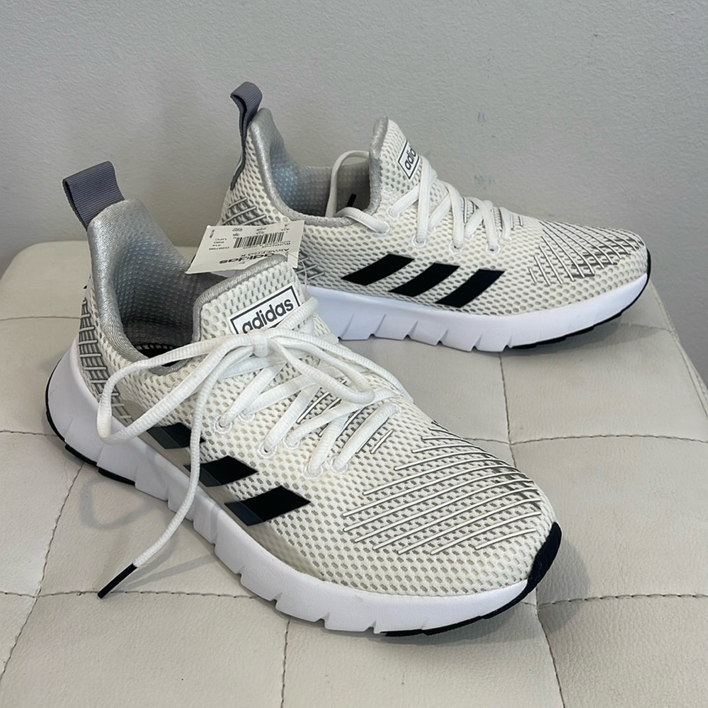 COPY - Adidas ASWEGO K Men's Black and White Trainers SIZE 4 (NWT)